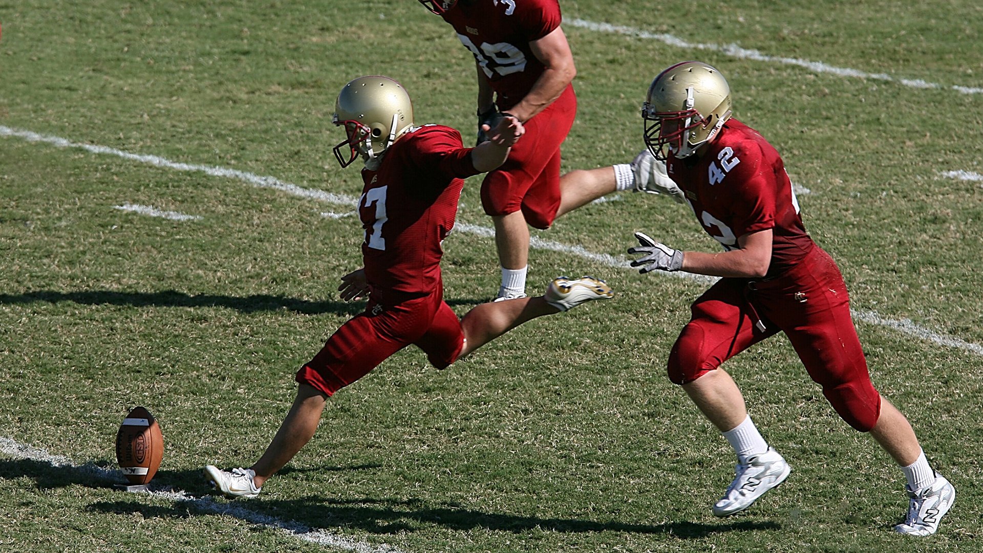 “高新区全民健身馆：短柄墙球，不只是一场比赛，而是脑力与体力的双重考验！”